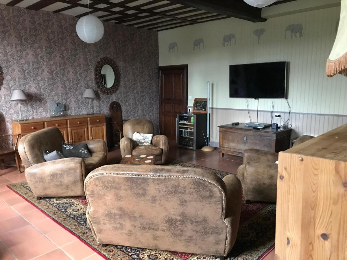 Le Logis Des Quatre Puits Bed and Breakfast Neuvicq-Montguyon Exteriör bild